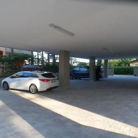 Appartamento Village With Shared Pool, Hot Tub, Shared Garden